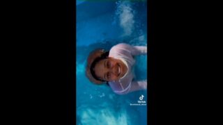 En xorgasmo Mira Video Porno de Tokischa de Puta en la Piscina en xxxdominicano.com GRATIS y disfruta de un gran contenido XXX con las mejores Categorías y Etiquetas.