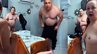 Dios mío encontro a su esposo con otra en su propia casa😱