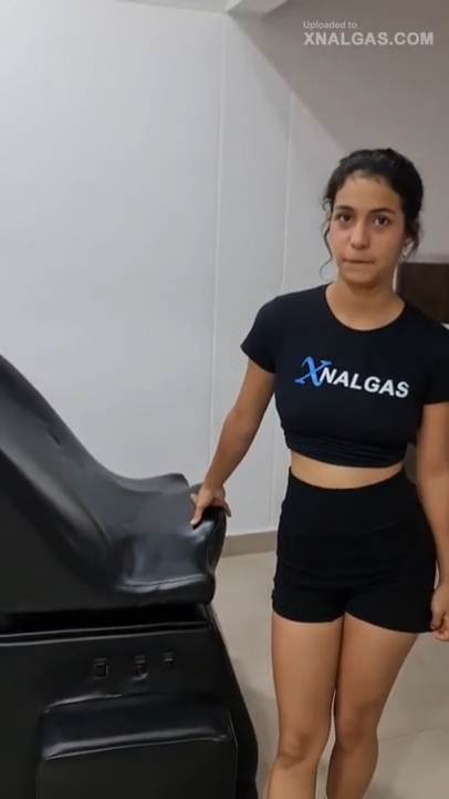 El vecino infiel cae en las garras de Juliana Palvin y folla duro
