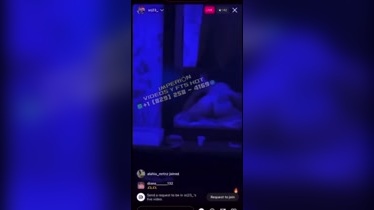 Sr Jiménez singando con una blanquita en un live